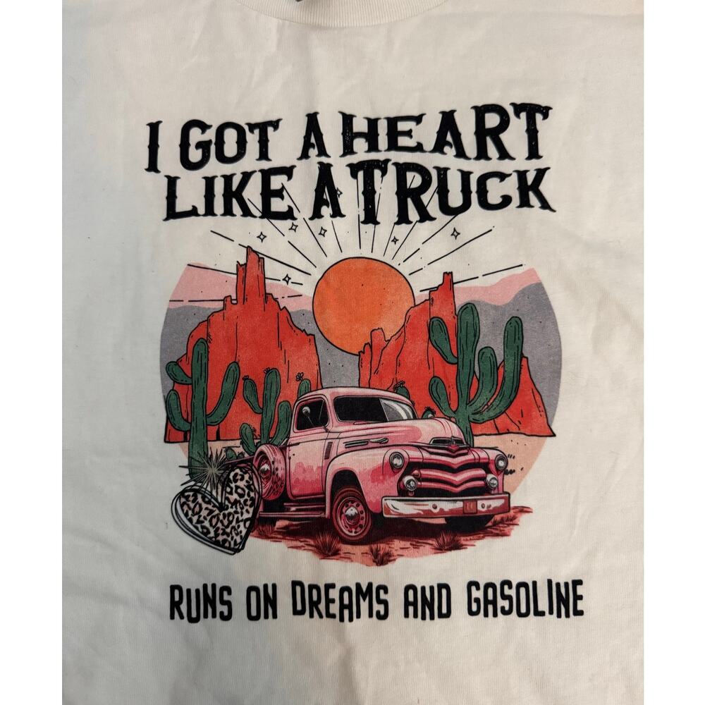 GILDAN "I Got A Heart Like A Truck" SS Graphic Tee Size Youth S